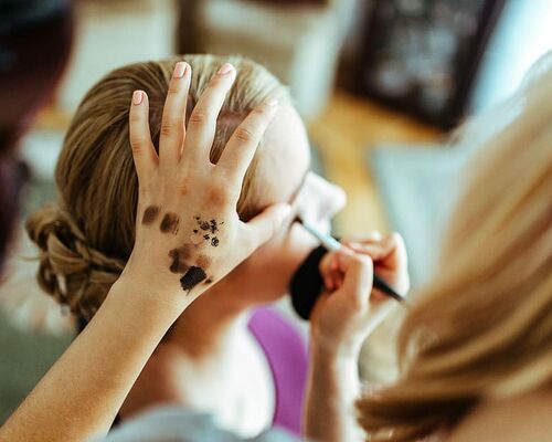 beauty-accessories-make-up-makeup